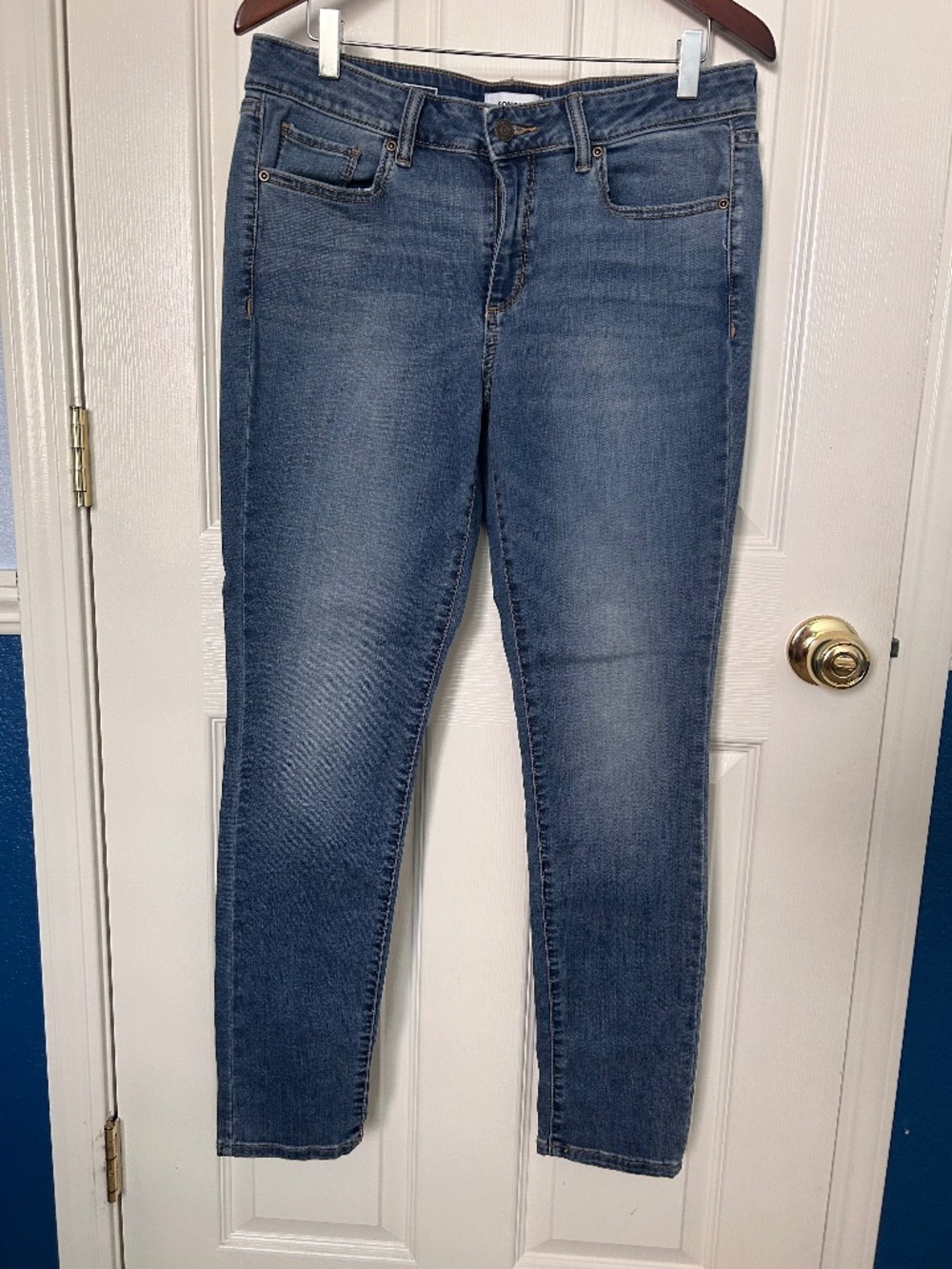 Women’s jeans, excellent condition, size 12